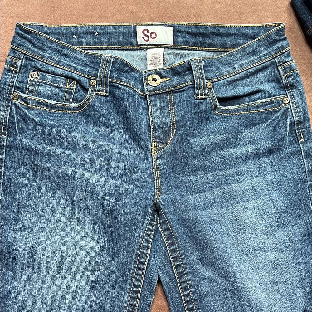 SO Women's Classic Denim Capris